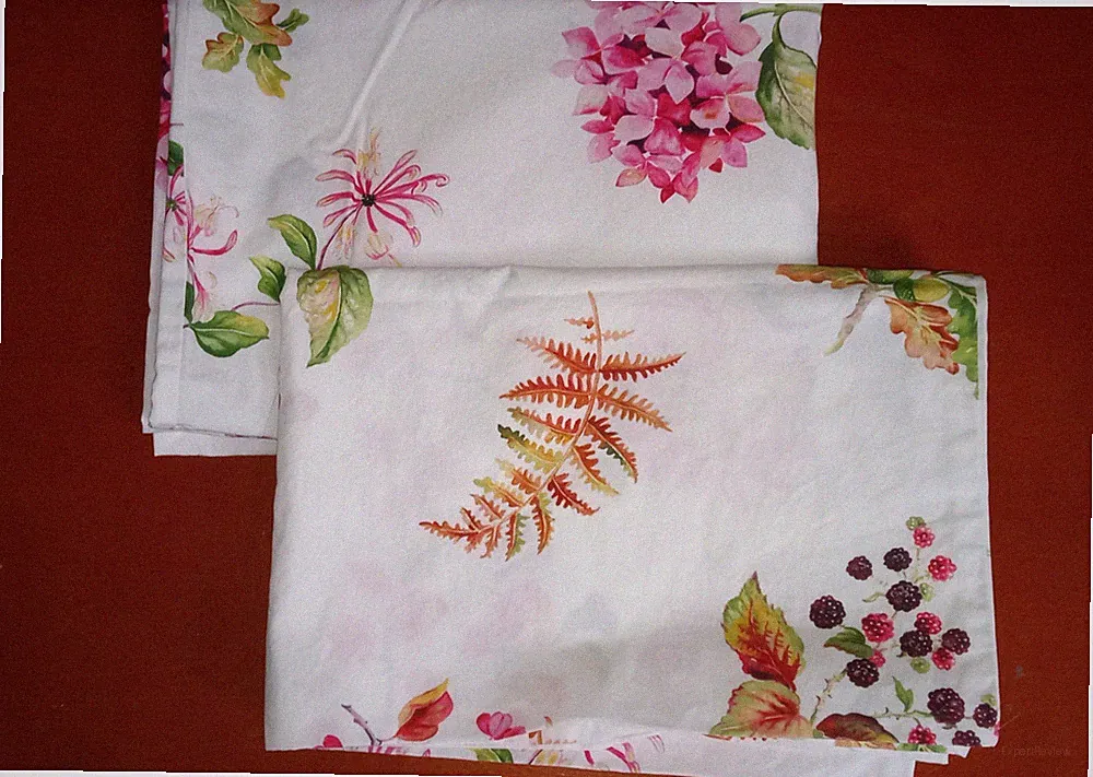 2 Cuddledown Standard Pillowcases, Pretty Floral Pattern, 100% Cotton