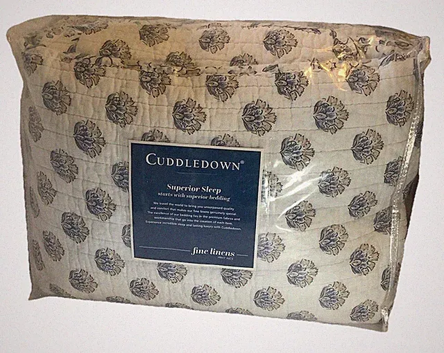 Cuddledown Quilted Floral Queen Size Coverlet Aubrey Leaves