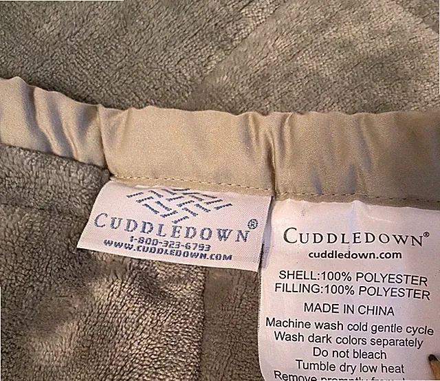 Cuddledown Sateen Oversized King QuiltedBlanket Comforter Sage Green. Excellent!