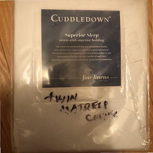 Cuddledown Twin Matrice cover Solid Sateen New